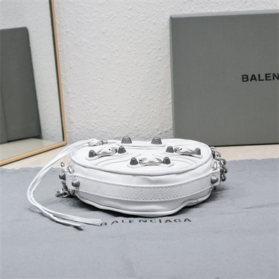 Women’s Le Cagole Heart Mini Bag In Arena Lambskin White Color