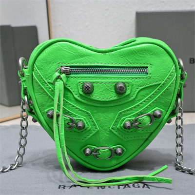 Women’s Le Cagole Heart Mini Bag In Arena Lambskin Green Color