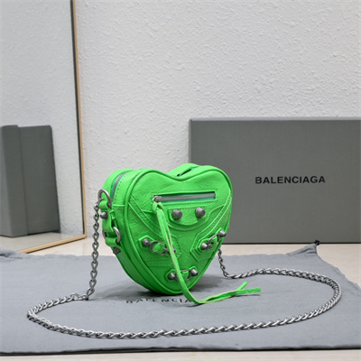 Women’s Le Cagole Heart Mini Bag In Arena Lambskin Green Color