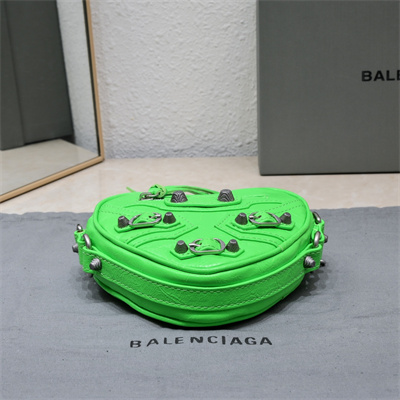 Women’s Le Cagole Heart Mini Bag In Arena Lambskin Green Color