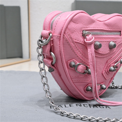 Women’s Le Cagole Heart Mini Bag In Arena Lambskin Pink Color
