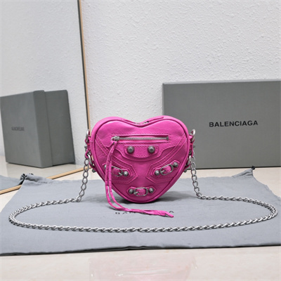 Women’s Le Cagole Heart Mini Bag In Arena Lambskin Fuchsia Color