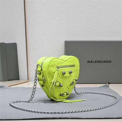 Women’s Le Cagole Heart Mini Bag In Arena Lambskin Fluorescent Green Color