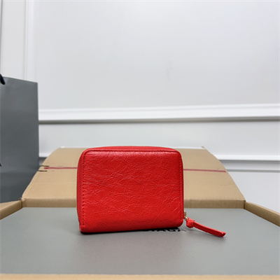 Le Cagole Compact Zippy Wallet In Arena Lambskin Red Color