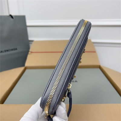 Le Cagole Continental Zippy Wallet In Arena Lambskin Lt Grey Color