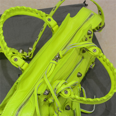 Women’s NEO Cagole XS Handbag In Arena Lambskin Fluorescent Green Color