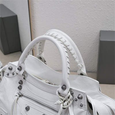 Women’s NEO Cagole City Small Handbag In Arena Lambskin White Color