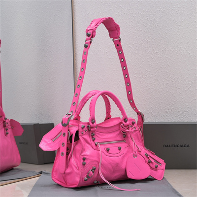 Women’s NEO Cagole City Small Handbag In Arena Lambskin Fuchsia Color