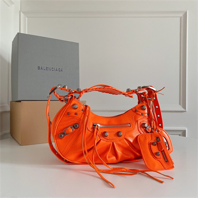 Women’s Le Cagole Small Shoulder Bag In Arena Lambskin Orange Color