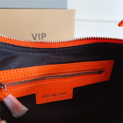 Women’s Le Cagole Small Shoulder Bag In Arena Lambskin Orange Color