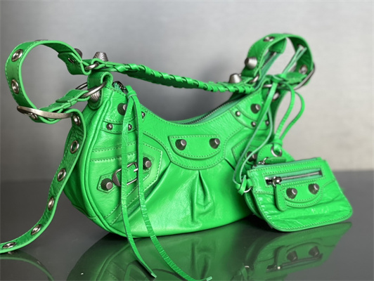 Women’s Le Cagole XS Shoulder Bag In Arena Lambskin Green Color