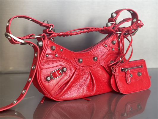 Women’s Le Cagole XS Shoulder Bag In Arena Lambskin Red Color