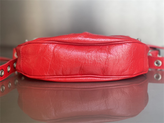 Women’s Le Cagole XS Shoulder Bag In Arena Lambskin Red Color
