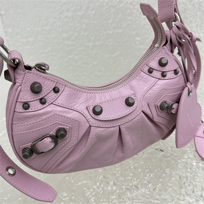 Women’s Le Cagole XS Shoulder Bag In Arena Lambskin Sakura Color