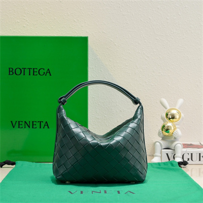 BV Mini Wallace Shoulder Bag In Soft Calfskin Leather Emerald Green Color