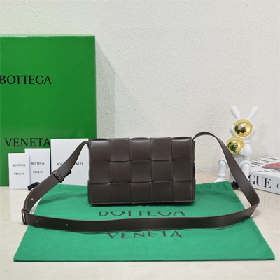 BV Cassette Cross Body Bag In Lambskin Fondant Color