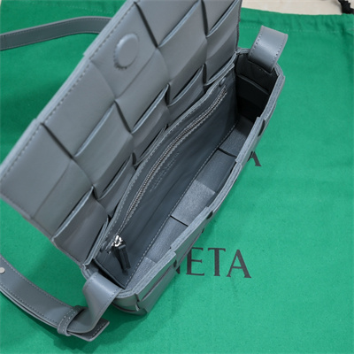 BV Cassette Cross Body Bag In Lambskin Thunder Color