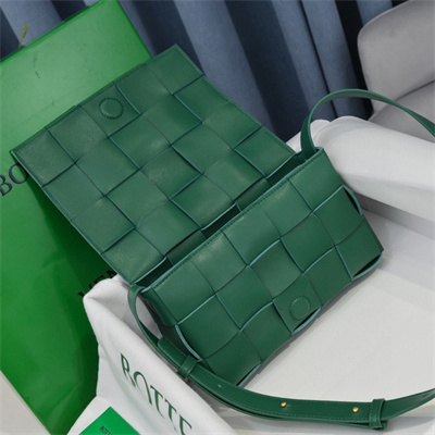 BV Cassette Cross Body Bag In Lambskin Racing Green Color