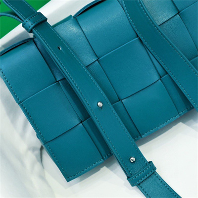 BV Cassette Cross Body Bag In Lambskin Duck Green Color