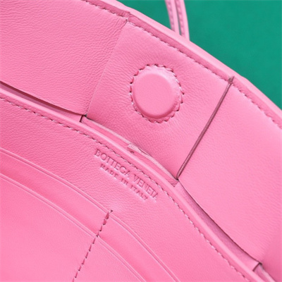 BV Cassette Pouch With Strap In Calfskin Ribbon Color