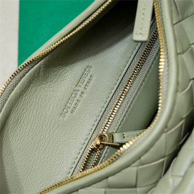 BV Medium Gemelli Shoulder Bag In Lambskin Leather Travertine Color