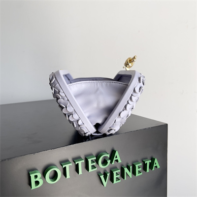 BV Knot Clutch In Metallic Lambskin Leather Lilac Color