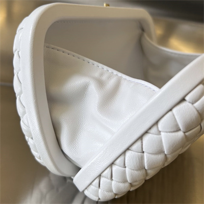 BV Knot Clutch In Lambskin Leather White Color