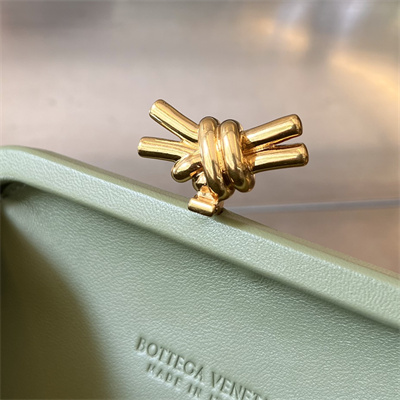 BV Knot Clutch In Lambskin Leather Travertine Color