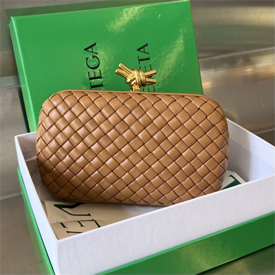 BV Knot Clutch In Lambskin Leather Brown Color