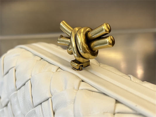 BV Knot Clutch In Calfskin Leather Wrinkled White Color