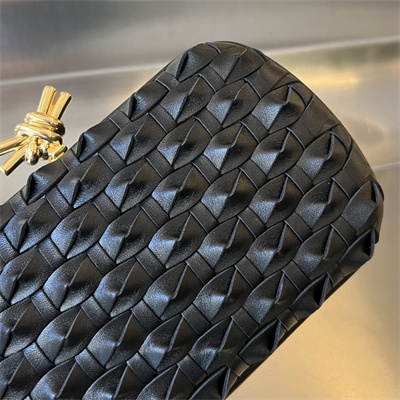 BV Knot Clutch In Calfskin Leather Black Color