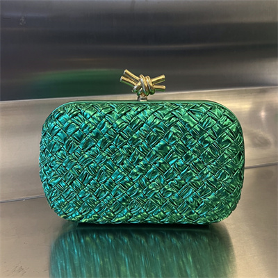 BV Knot Clutch In Calfskin Leather Wrinkled  Green Color