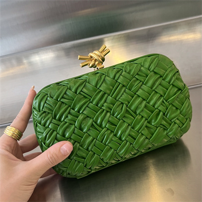 BV Knot Clutch In Calfskin Leather Wrinkled Avocado Color