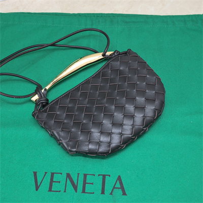 BV Mini Sardine Cross Body Bag In Lambskin Fondant Color