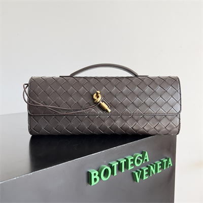 BV Long Clutch Andiamo With Handle In Lambskin Leather Fondant Color