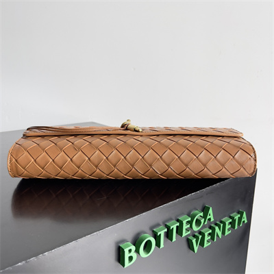 BV Long Clutch Andiamo With Handle In Lambskin Leather Cognac Color
