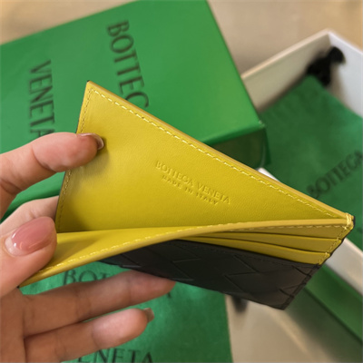 BV Card holder In Calfskin Leather Space/Pollen Yellow