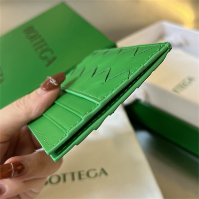 BV Card holder In Calfskin Leather Parakeet