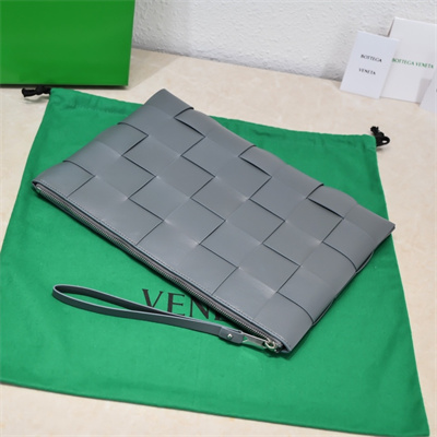 BV Cassette Zipper Pouch In Lambskin Leather Thunder Color 80-8