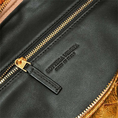 BV Teen Jodie In Lambskin Leather Gold Color