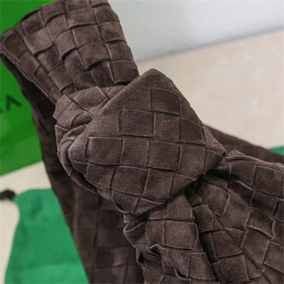 BV Teen Jodie In Suede Fondant Color