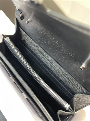 Constance To Go Wallet Epsom Leather Silver Tone Metal In Black Color HS