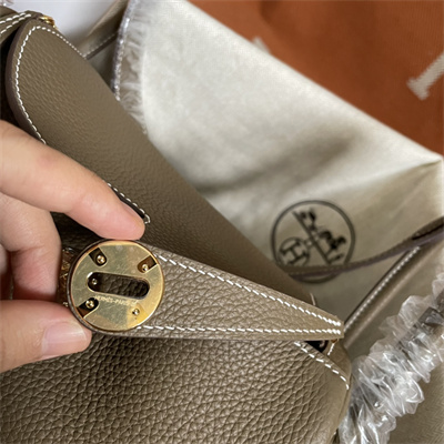 Lindy Bag Taurillon Clemence Leather 26/30CM Gold Tone Metal In Etoupe Color HS