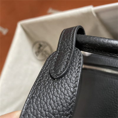 Lindy Bag Taurillon Clemence Leather 26/30CM Silver Tone Metal In Black Color HS