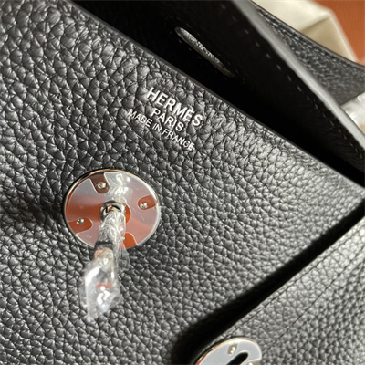 Lindy Bag Taurillon Clemence Leather 26/30CM Silver Tone Metal In Black Color HS