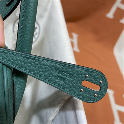 Lindy Bag Taurillon Clemence Leather 26/30CM Silver Tone Metal In Malachite Color HS