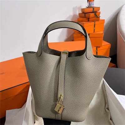 Picotin Lock Bag Togo Leather 18/22CM Gold/Silver Tone Metal In Tourterelle Color HS