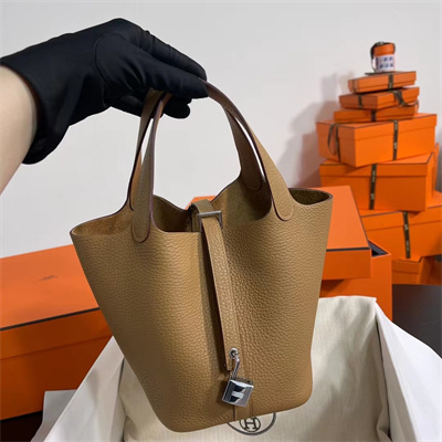 Picotin Lock Bag Togo Leather 18/22CM Gold/Silver Tone Metal In Biscuit Color HS