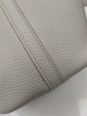 Picotin Lock Bag Togo Leather 18/22CM Gold/Silver Tone Metal In Craie Color HS