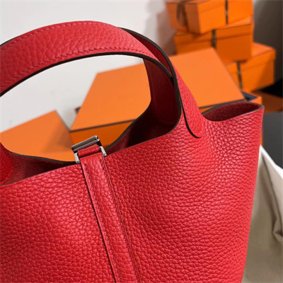 Picotin Lock Bag Togo Leather 18/22CM Gold/Silver Tone Metal In Red Color HS